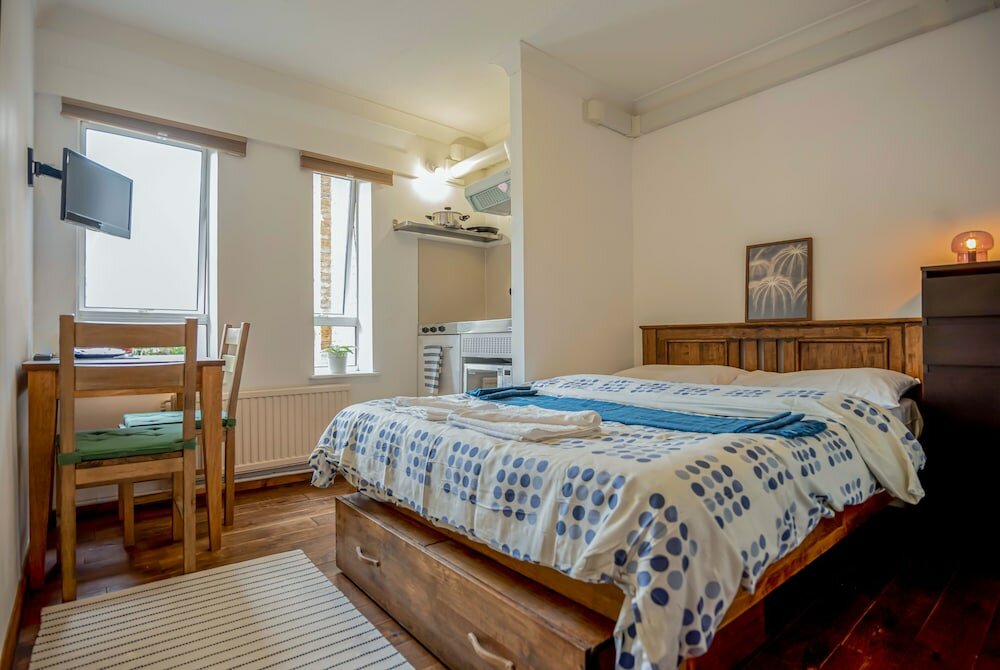 Фото Mapesbury Lodge