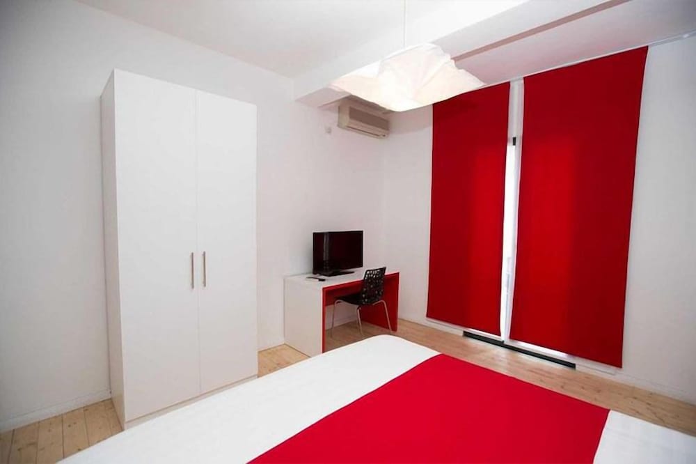 Фото Отель Liqeni Tirana