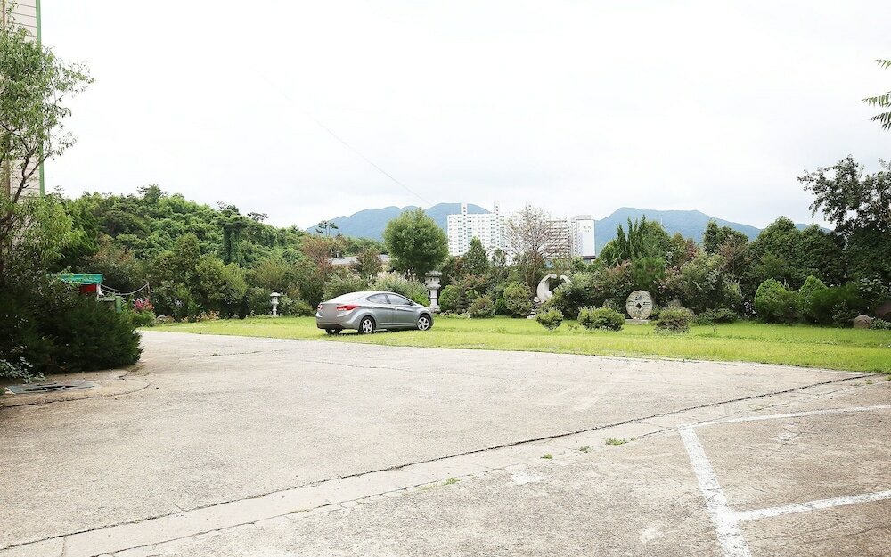 Фото Yesan Grand Motel