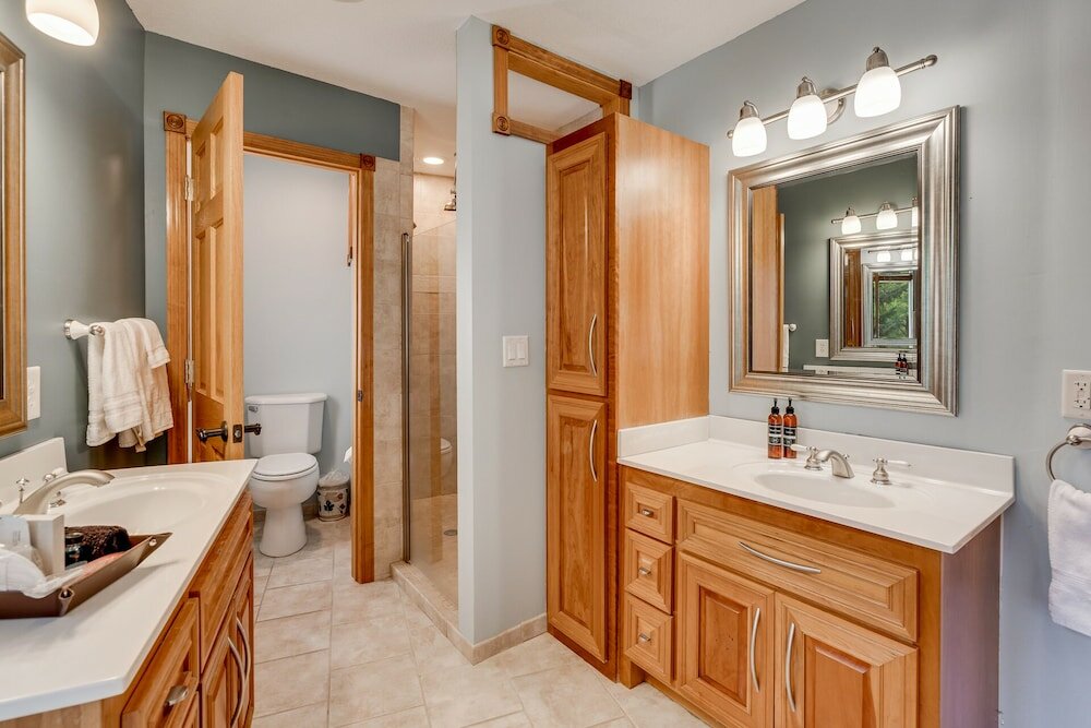 Фото Manor on the River - Whole House