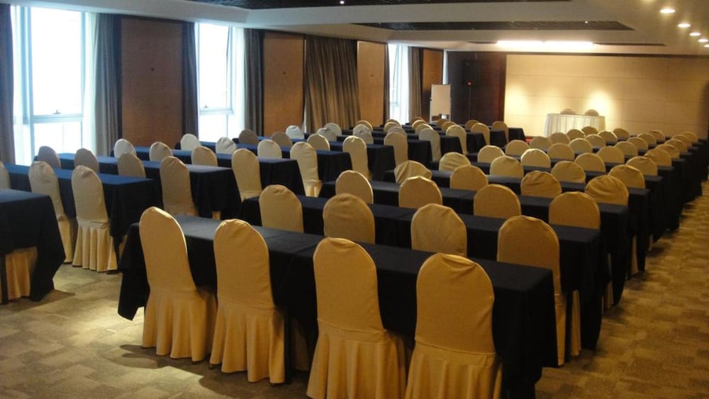 Фото Ssaw Boutique Hotel Xiaoshan City Center