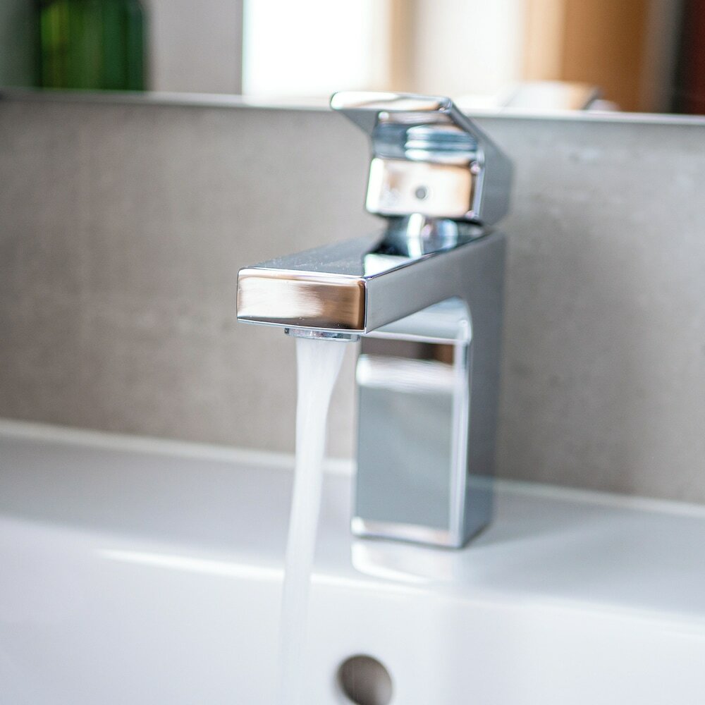 Фото Maiden Oval Hotel