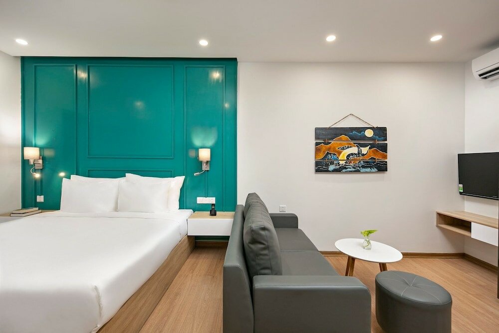 Фото Dolphin Hotel and Apartment