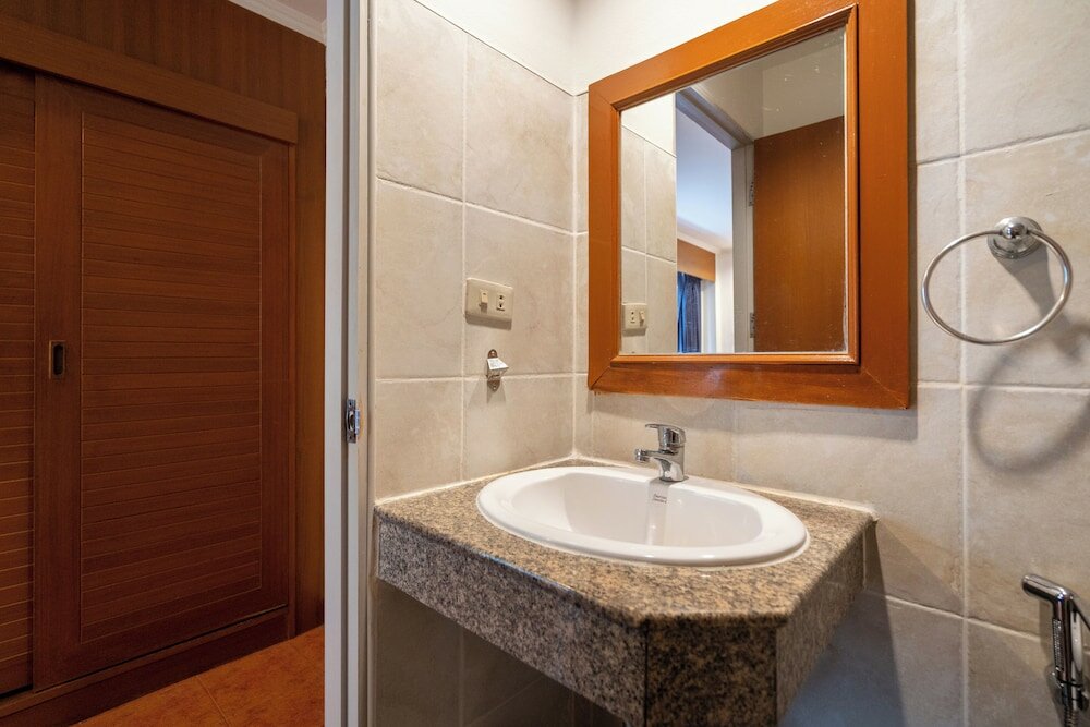 Фото Patong Central Residence & Apartment