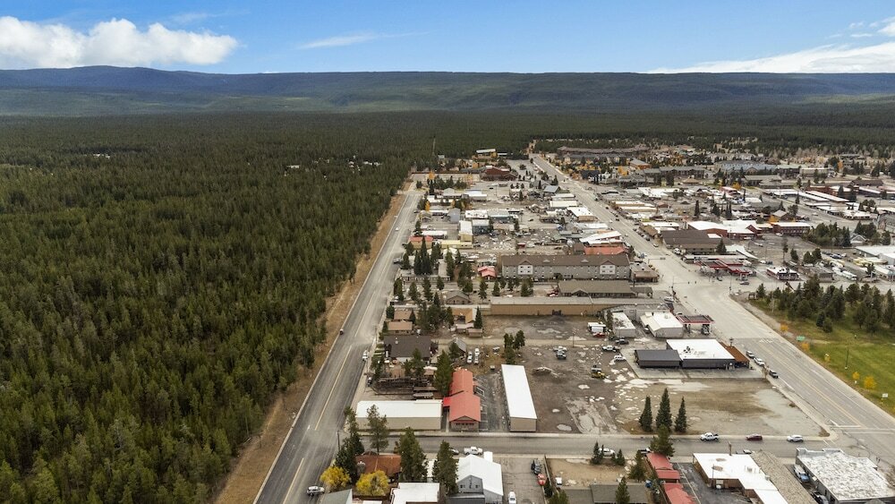 Фото The Yellowstone Hideaway Unit C