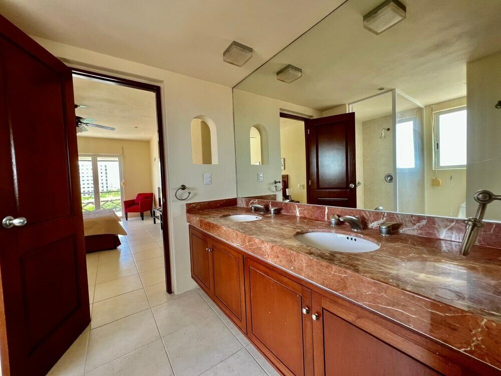 Фото Waterfront Condo Hotel Zone