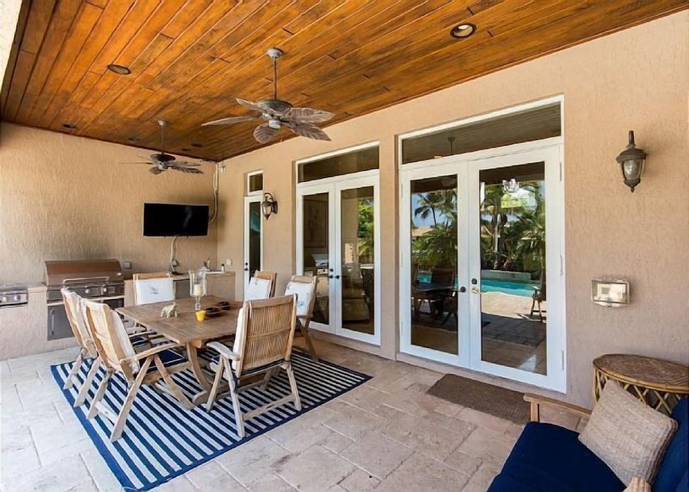 Фото Salty Bungalow Marietta