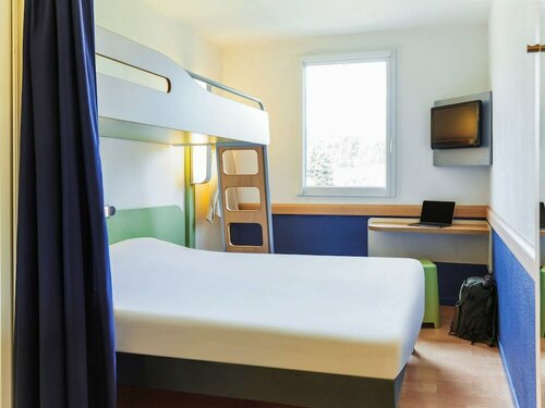 Гостиница Ibis budget Saint Cyr sur Mer La Ciotat