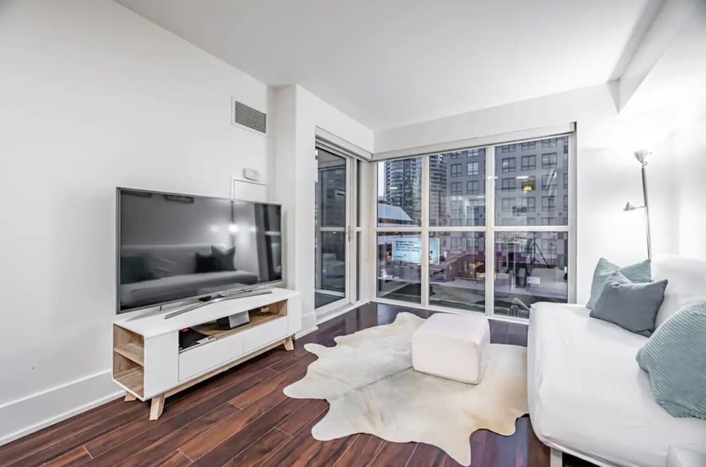 Фото The Bay Suites Mtcc Cn Tower