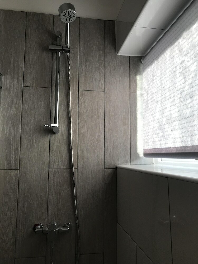 Фото Stylish 3-bed Preston Home for Relaxing Comfy Stay