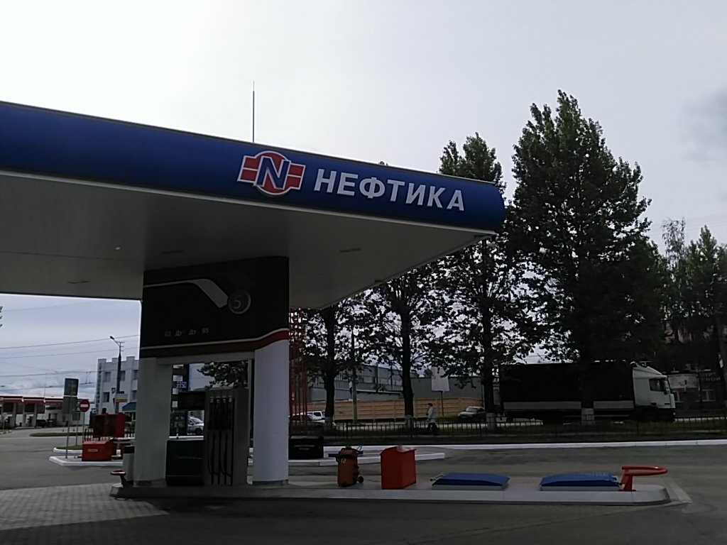 Gas station Neftika, Smolensk, photo
