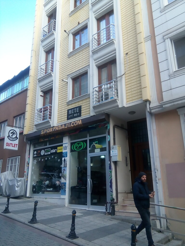 Sportswear and shoes Sporpasaji, Istanbul, photo