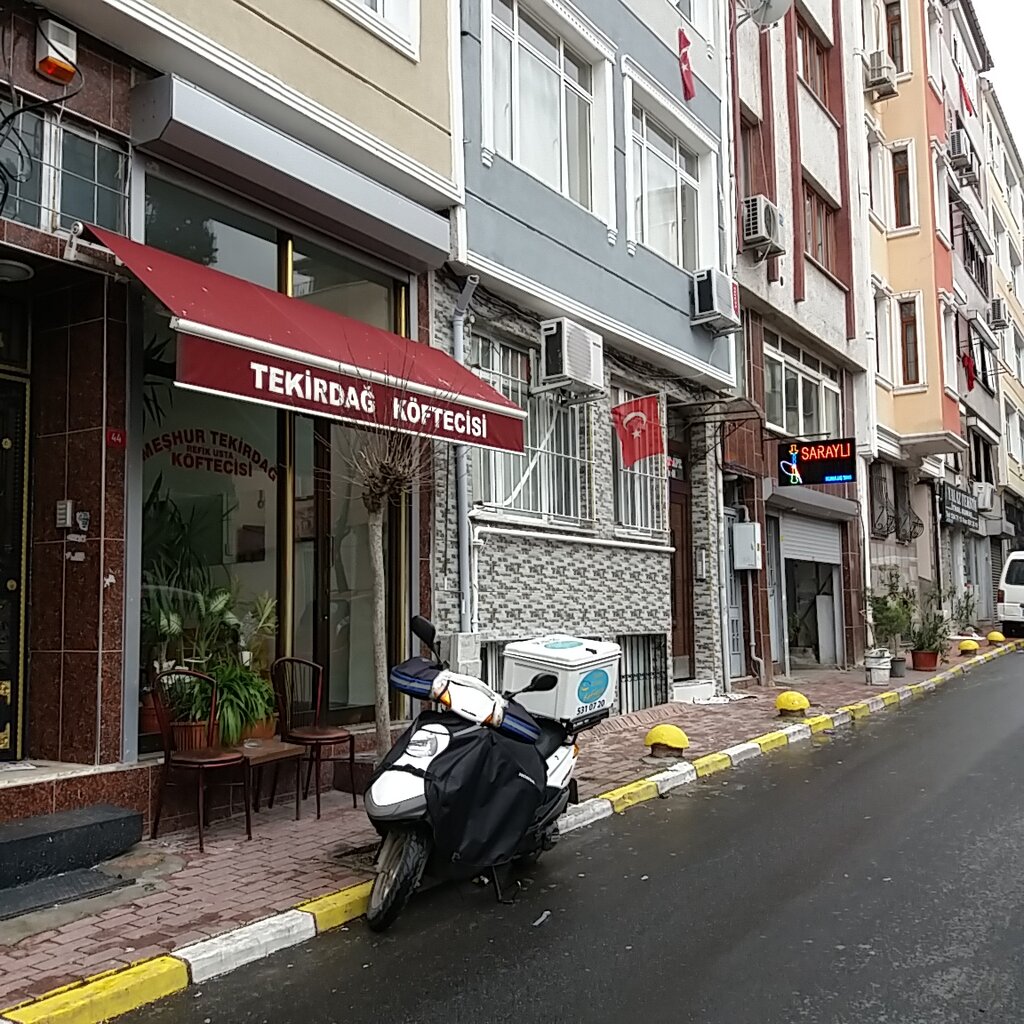Restoran Meşhur Tekirdağ Refik Usta Köftecisi, Fatih, foto