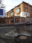 U sester (vulytsia Nebesnoi Sotni, 79А), pizzeria