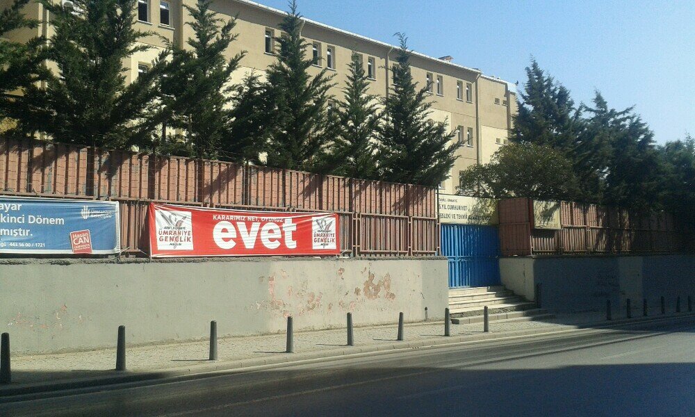 Lyceum 75. Yıl Cumhuriyet Mesleki ve Teknik Anadolu Lisesi, Istanbul, photo