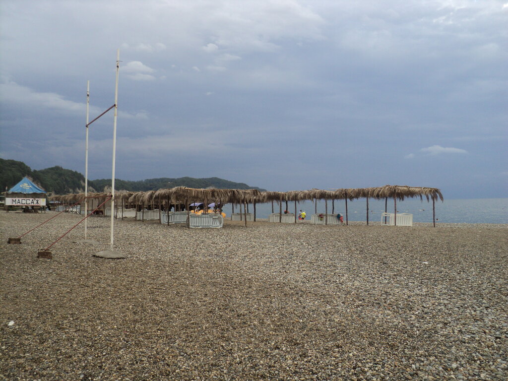 Пляж рыбзавода в абхазии