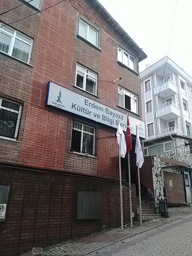 مركز ثقافي Erdem Bayazit Culture and Information Center ، اسطنبول، صورة
