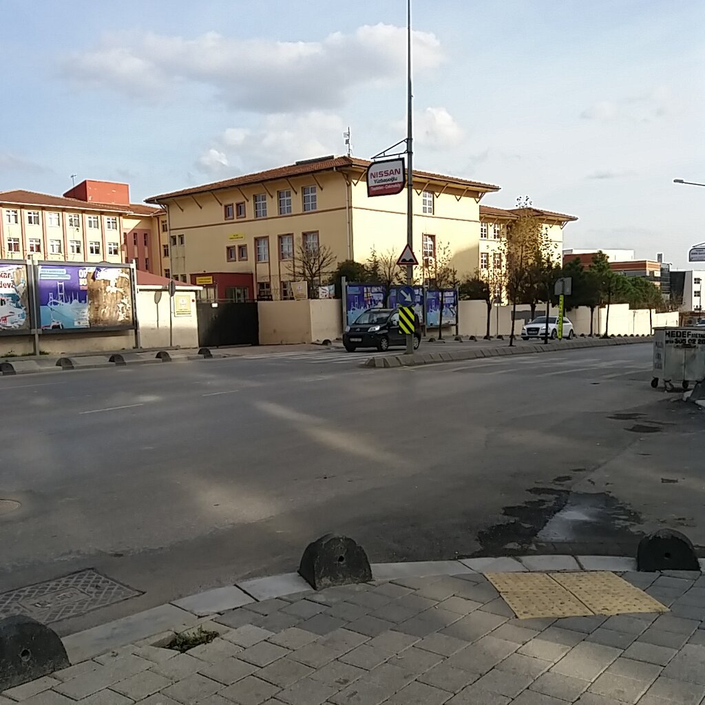 Lise Taşdelen İmkb Mesleki ve Teknik Anadolu Lisesi, Çekmeköy, foto