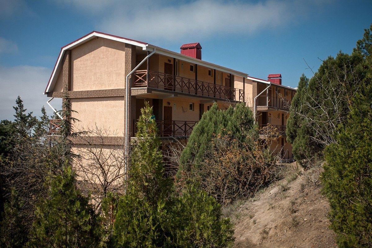 Фото отеля 2