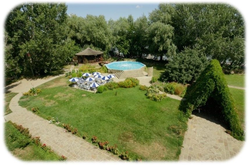 Фото River House