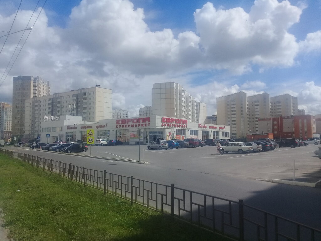 Shopping mall EUROPA 43, Lipetsk, photo