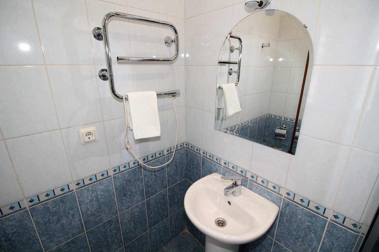 Фото Демократ на Невском 147