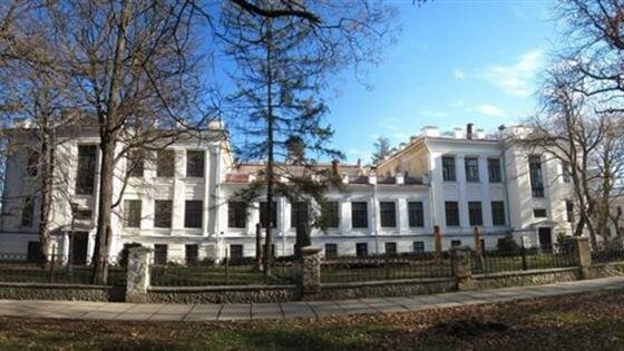 Museum Tsentralny muzey Tavridy, Simferopol, photo