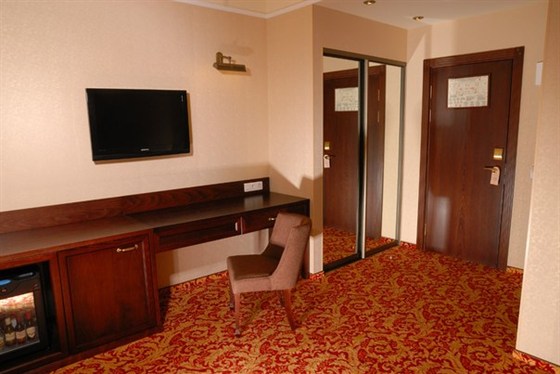 Фото Атташе