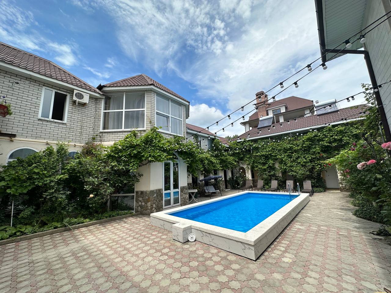 Фото Come Inn на Кленовой