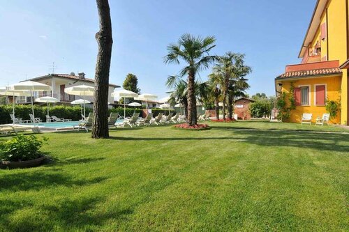 Внешний вид отеля La Quiete Park Hotel в Манерба-дель-Гарде, фото 1