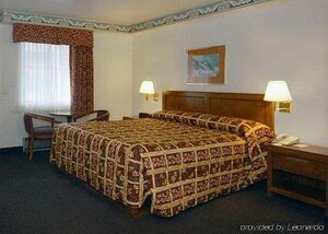 Гостиница Monterey Fairgrounds Inn