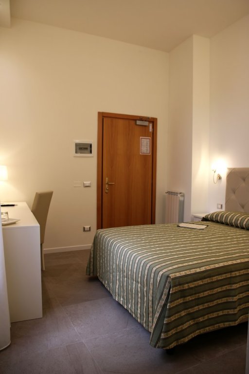 Фото Hotel Accademia