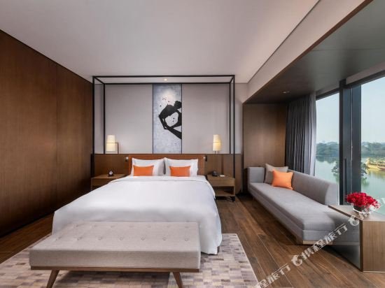 Фото Wyndham Grand Yangon Hotel