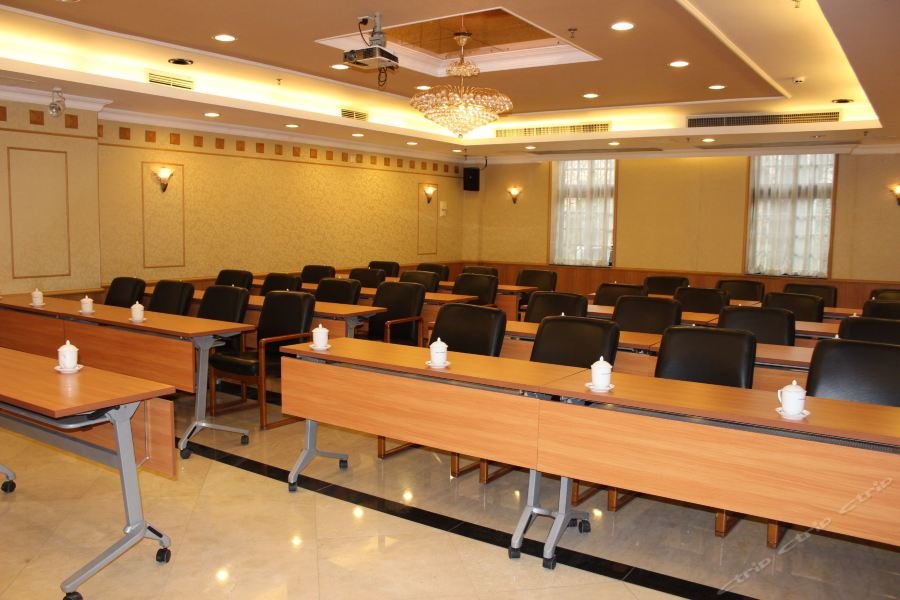 Фото Guangzhou Yuehai Hotel