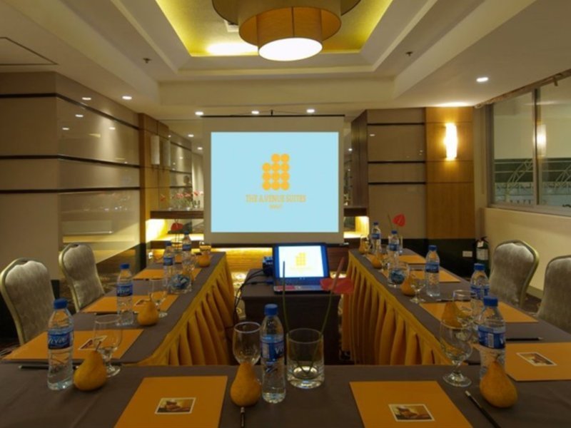 Фото A. Venue Suites