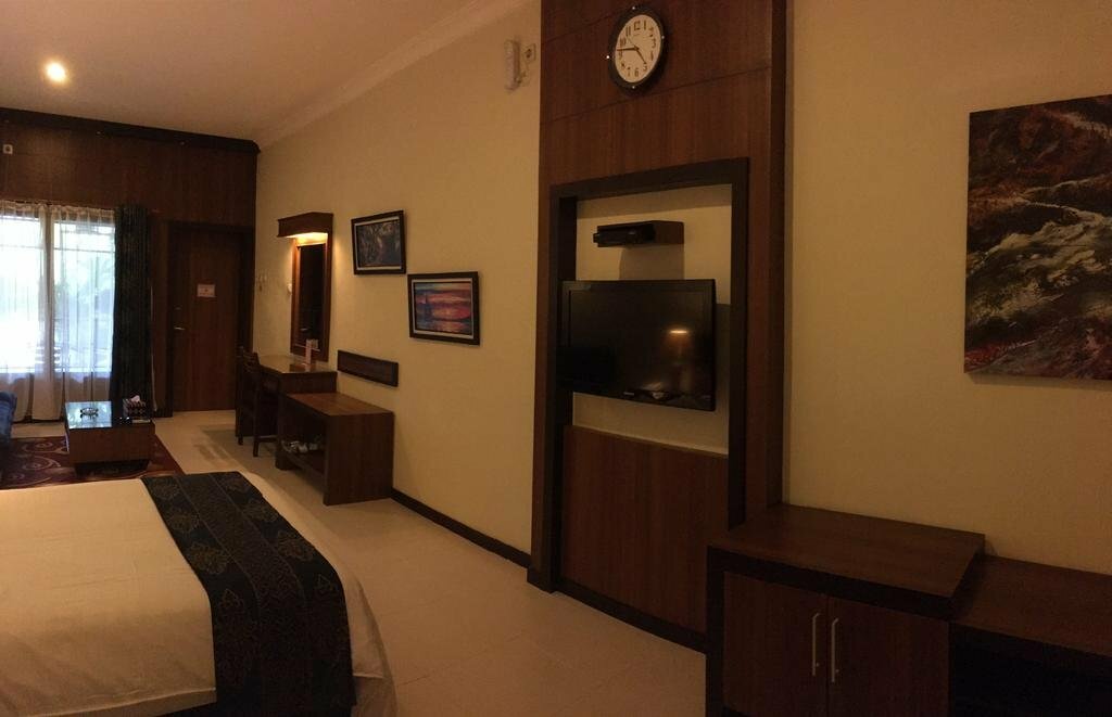 Hotel M Villa Parapat, North Sumatra, photo