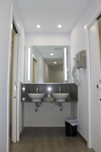 Фото Linares Rooms Santiago