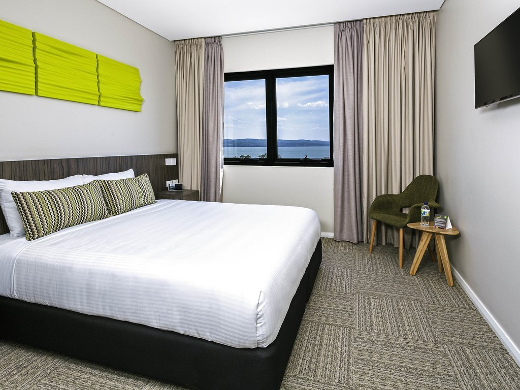 Фото Ibis Styles The Entrance