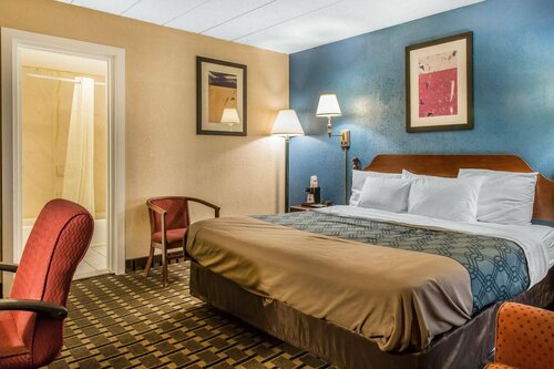 Гостиница Econo Lodge Cranston - Providence в Кранстоне
