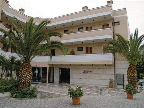 Внешний вид отеля Zephyros Beach Boutique Hotel в Муниципальной единице Малионе, фото 2