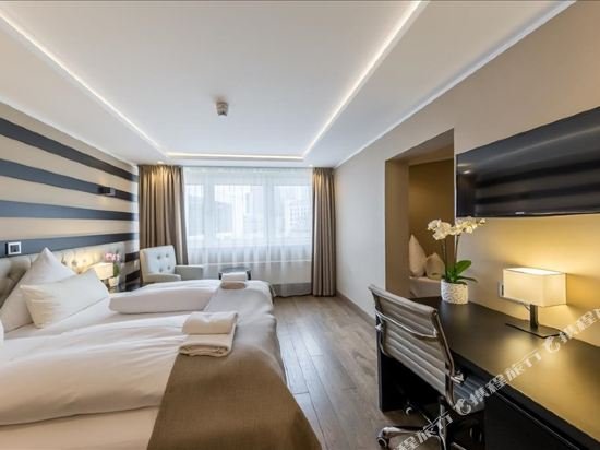 Фото Skyline Hotel