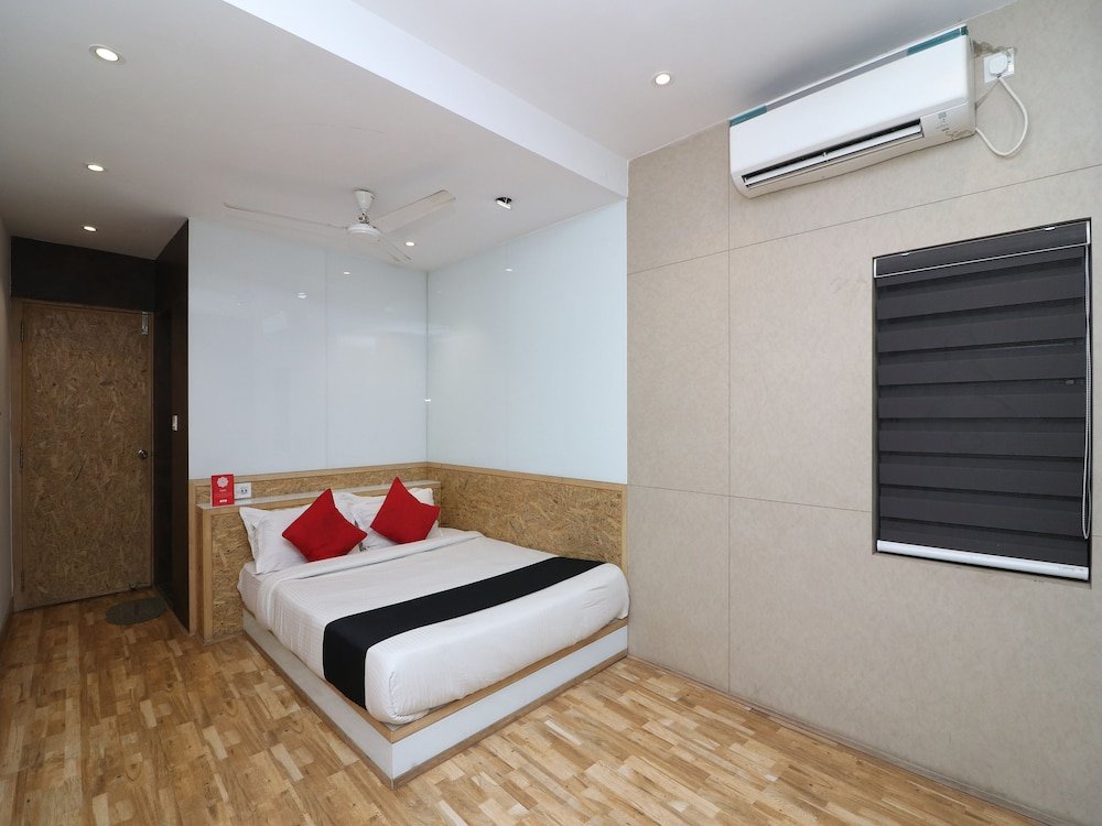 Фото Capital O 1481 Hotel Heritage