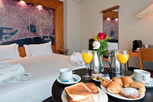 Гостиница Abba Sants Hotel в Барселоне