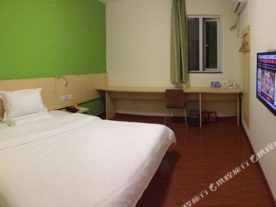 Фото 7 Days Inn Foshan Dongfang Plaza Wal-Mart Branch