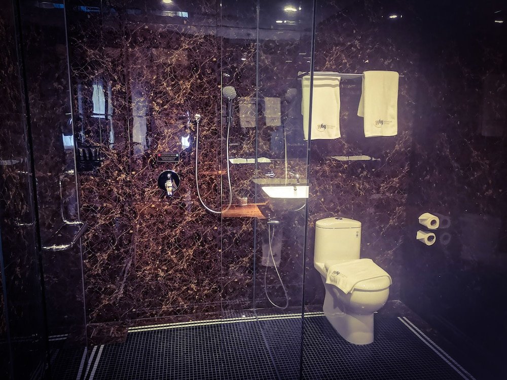 Фото 1969 Business Suites