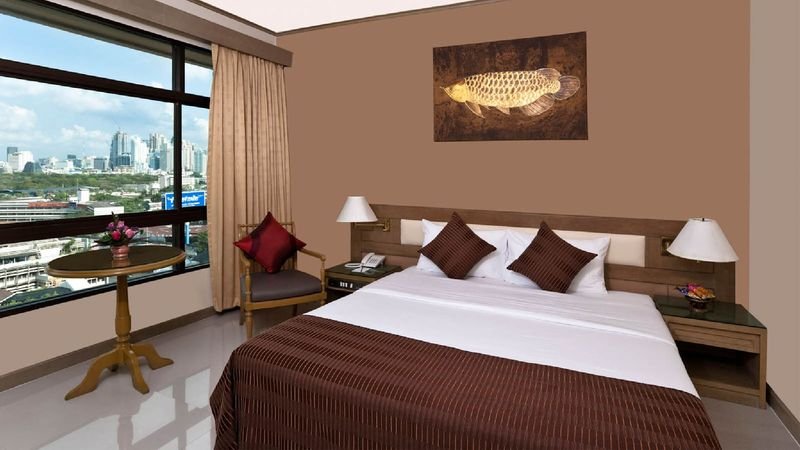 Фото Pinnacle Lumpinee Park Hotel