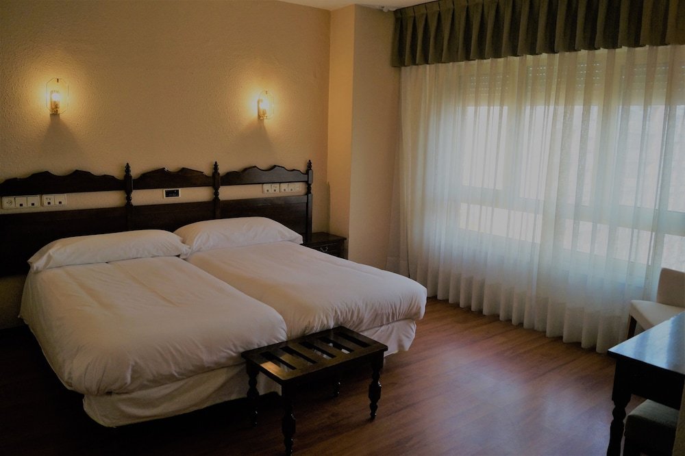 Фото Hotel Agüera