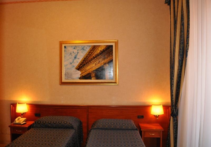 Фото Hotel Orlanda