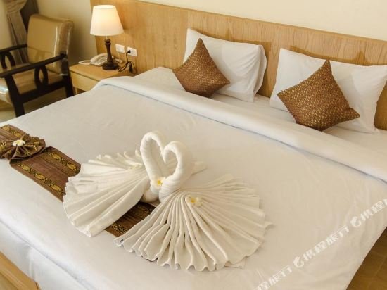 Фото Airport Beach Hotel Phuket