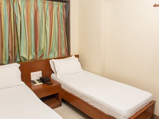 Фото Hotel Bombay International